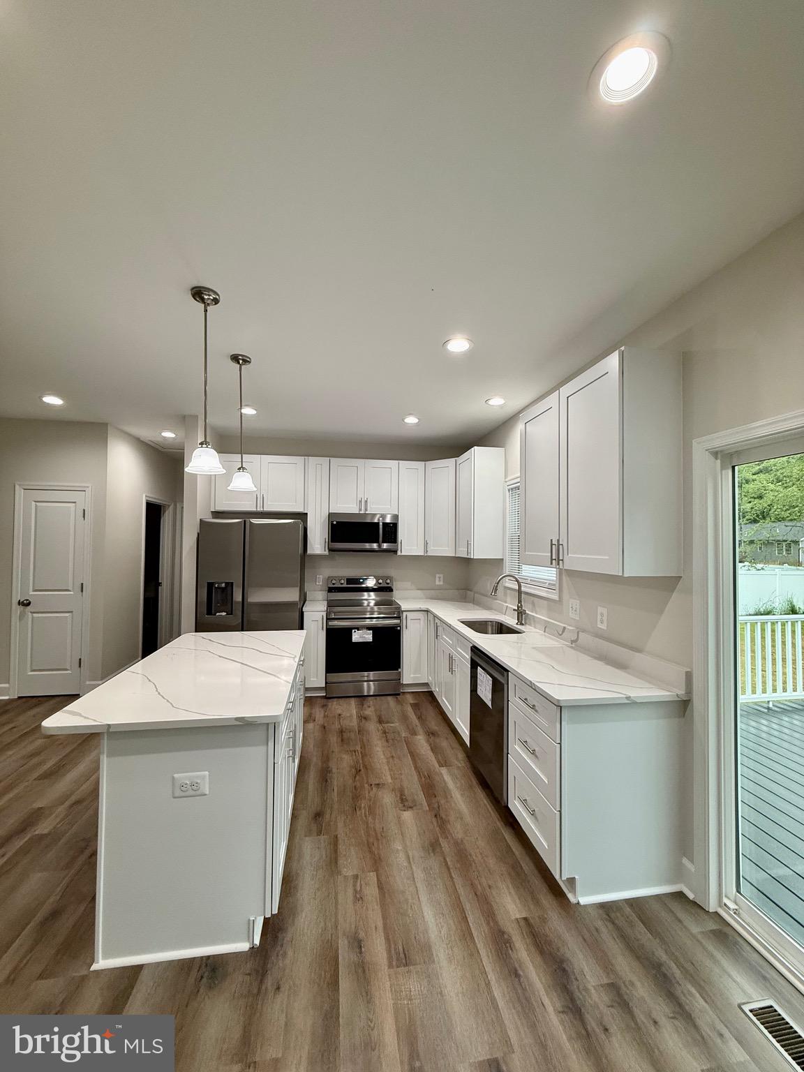 249 Wildwood Road Colonial Beach, VA 22443 - Photo 8 of 46
