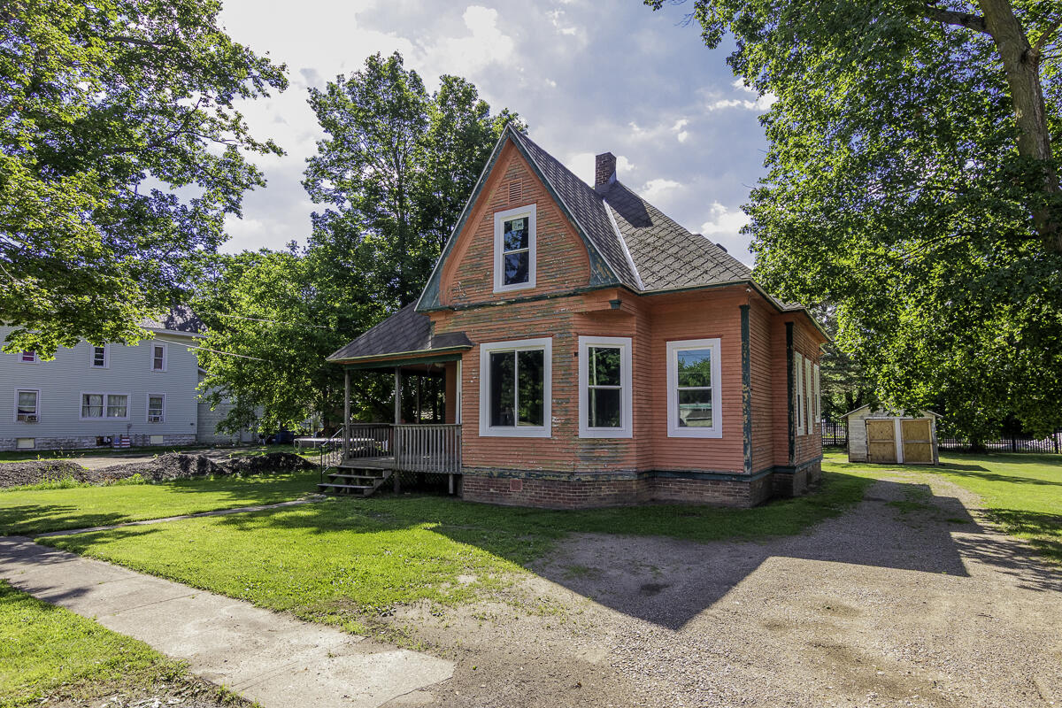 205 West Sherwood Street Decatur, MI 49045 - Photo 2 of 21 Front A