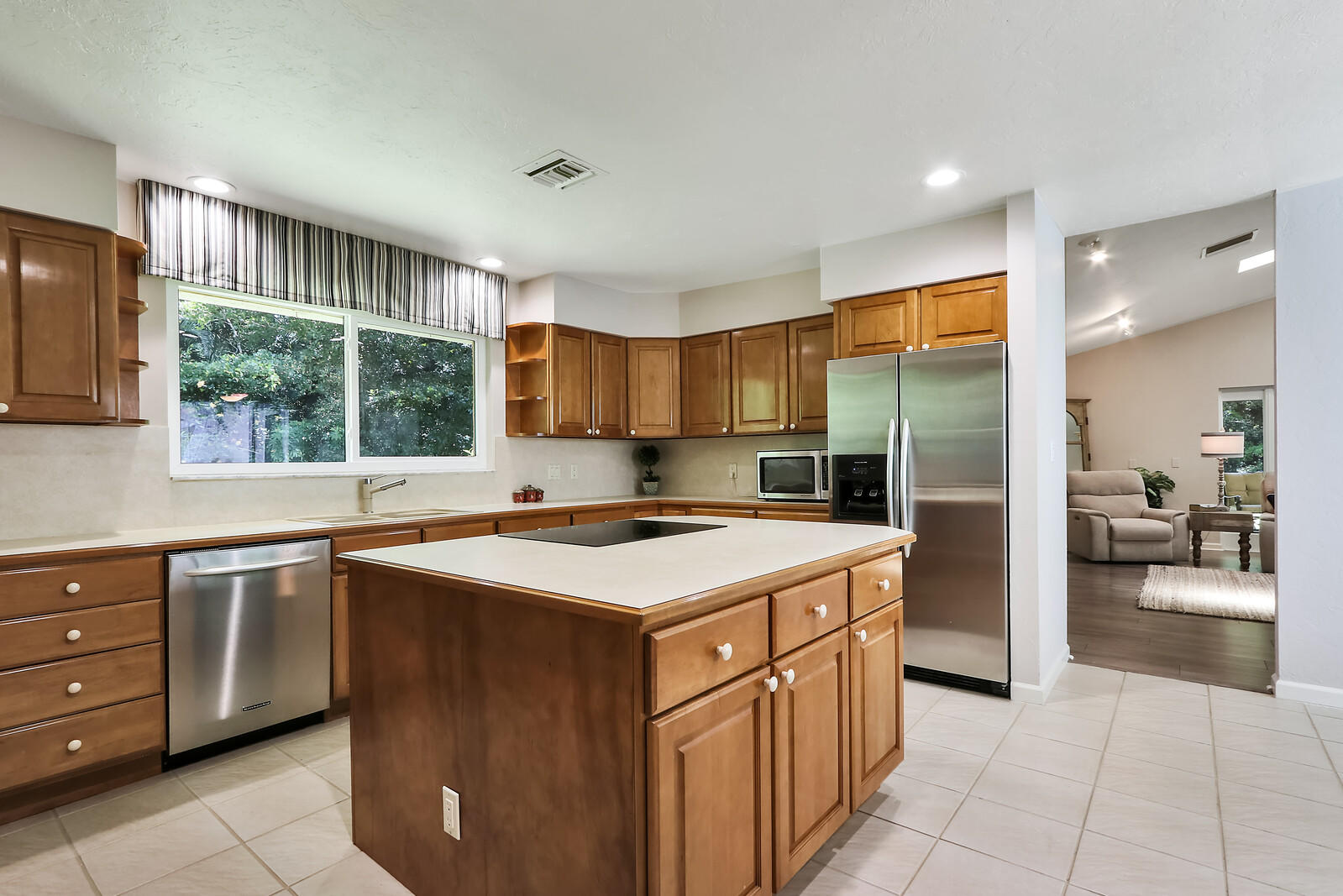 15094 Alexander Run Jupiter, FL 33478 - Photo 12 of 70 kitchen