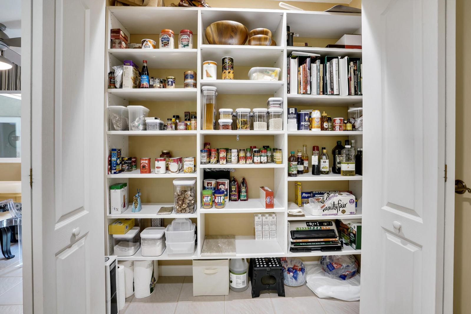 15094 Alexander Run Jupiter, FL 33478 - Photo 15 of 70 Large pantry