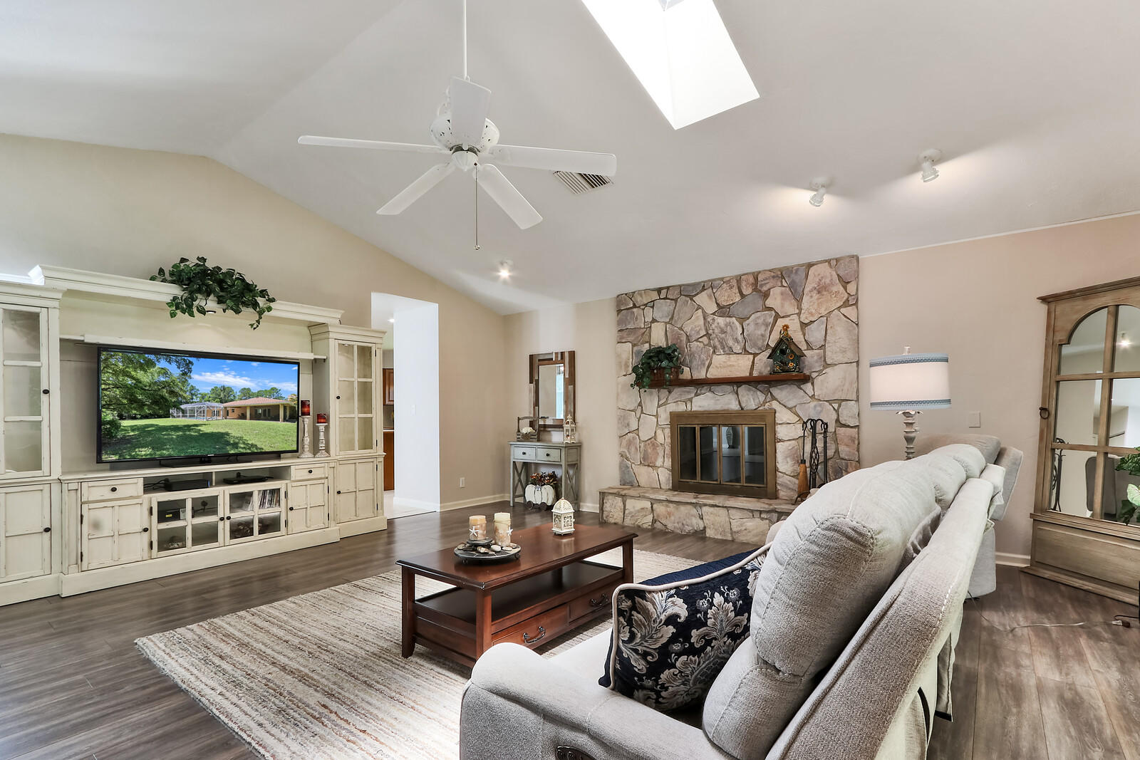 15094 Alexander Run Jupiter, FL 33478 - Photo 7 of 70 cozy great room