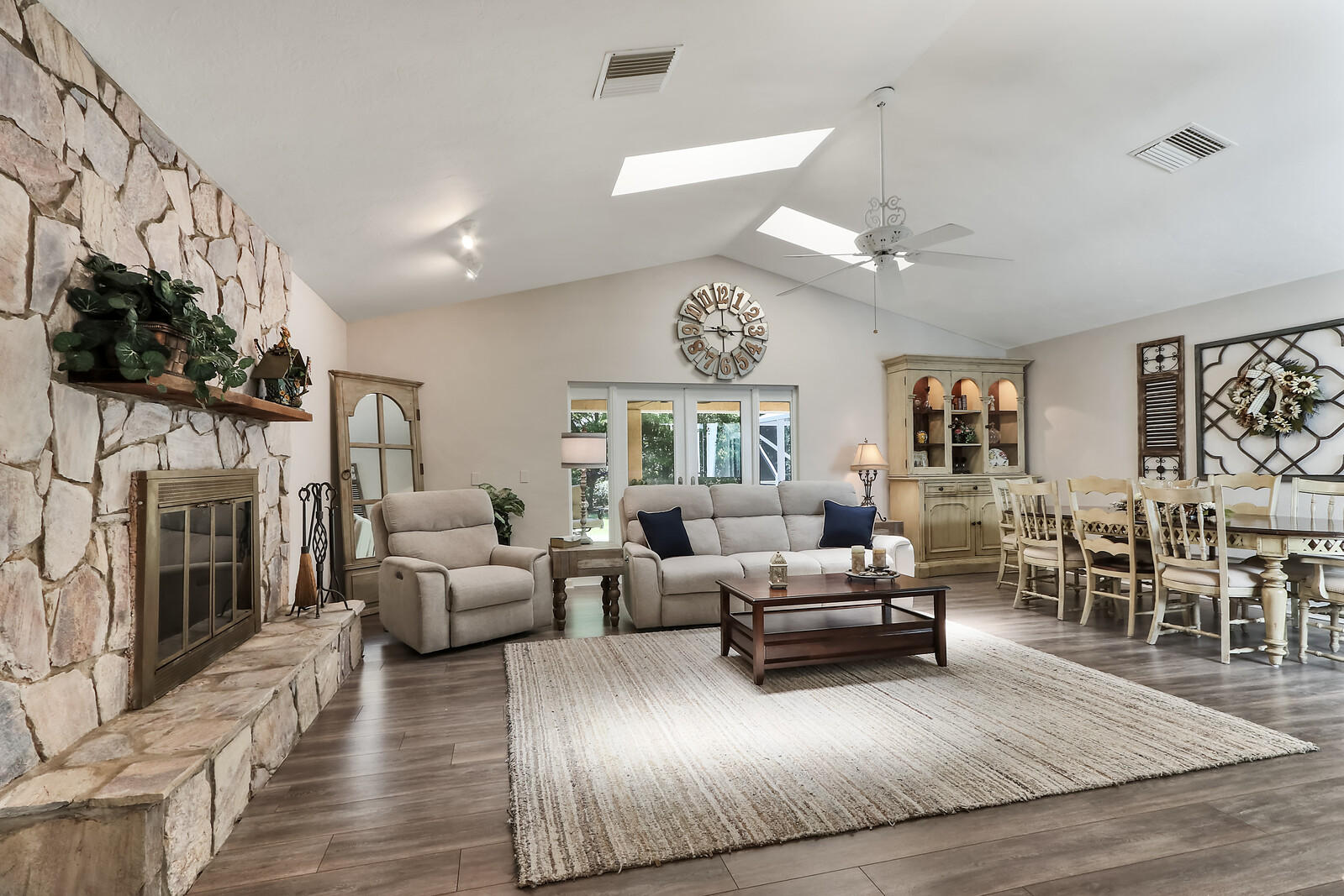 15094 Alexander Run Jupiter, FL 33478 - Photo 9 of 70 Living & dining area