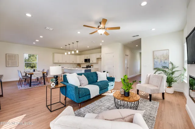 $437,900 | 15696 Northside Drive East, Jacksonville, FL 32218