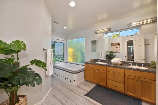 $985,000 | 4033 Cayente Way, Sacramento, CA 95864