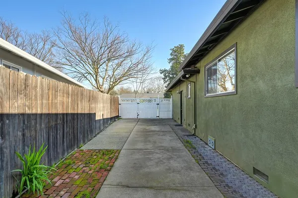 $985,000 | 4033 Cayente Way, Sacramento, CA 95864