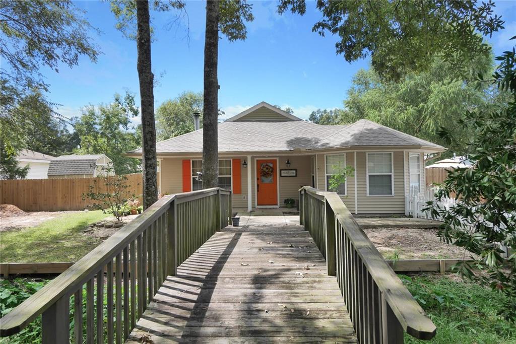 1920 Labarre Street Mandeville, LA 70448 - Photo 2 of 18 Gallery Image 2