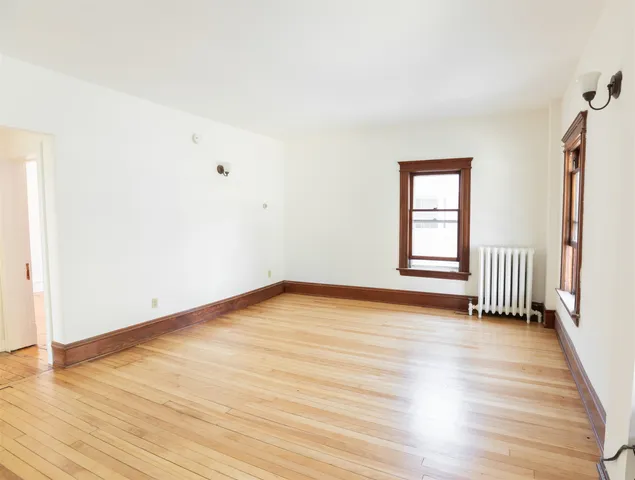 $2,200 | 7-1 Fletcher Place, Burlington, VT 05401