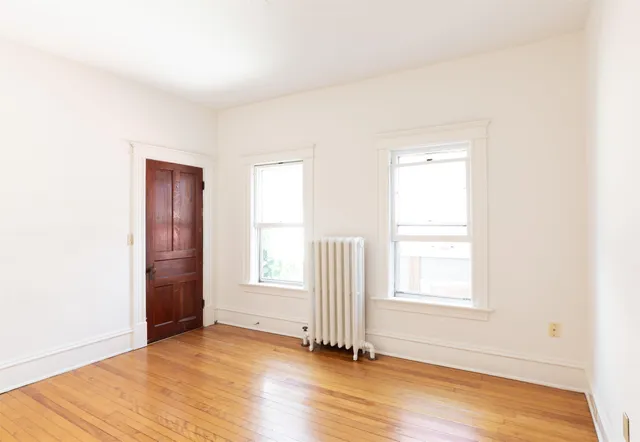 $2,200 | 7-1 Fletcher Place, Burlington, VT 05401