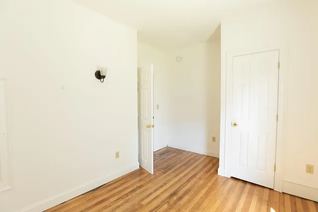 $2,200 | 7-1 Fletcher Place, Burlington, VT 05401