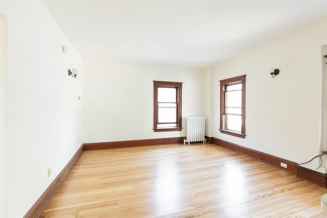 $2,200 | 7-1 Fletcher Place, Burlington, VT 05401