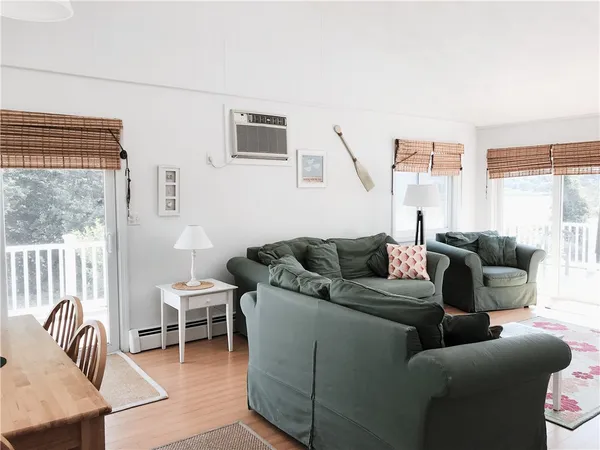 $4,400 | 10 Burbank Avenue, Narragansett, RI 02882