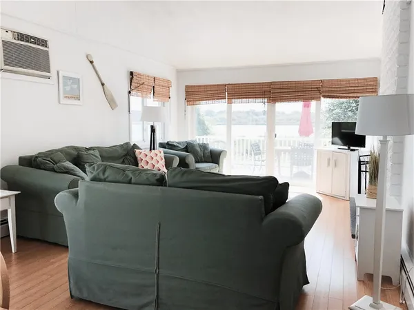 $4,400 | 10 Burbank Avenue, Narragansett, RI 02882