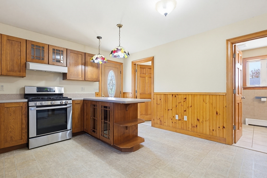 298 Providence Road Northbridge, MA 01588 - Photo 6 of 42