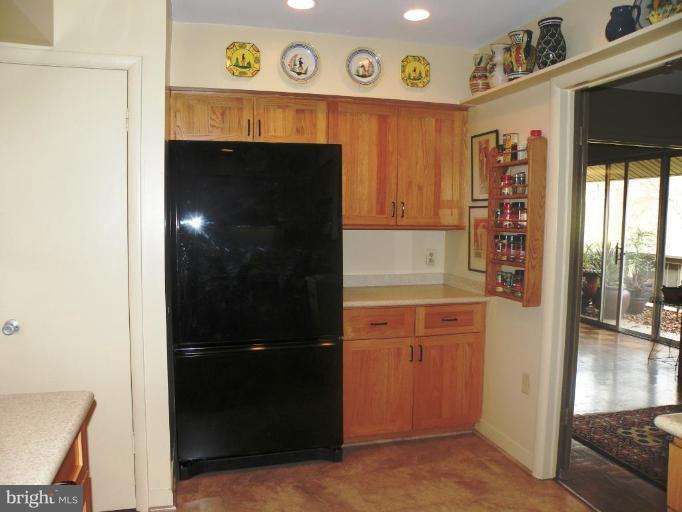 117 Cross Keys Road, Unit R117E Baltimore, MD 21210 - Photo 19 of 22