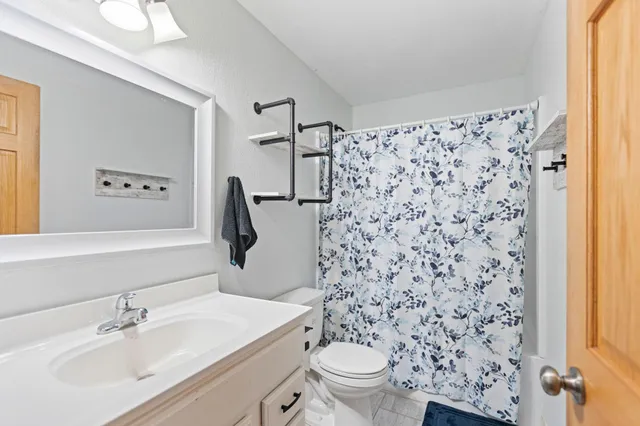 $399,900 | 3102 8th Avenue Northwest, Faribault, MN 55021