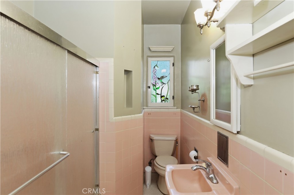 4579 University Riverside, CA 92501 - Photo 22 of 44 First floor full bath
