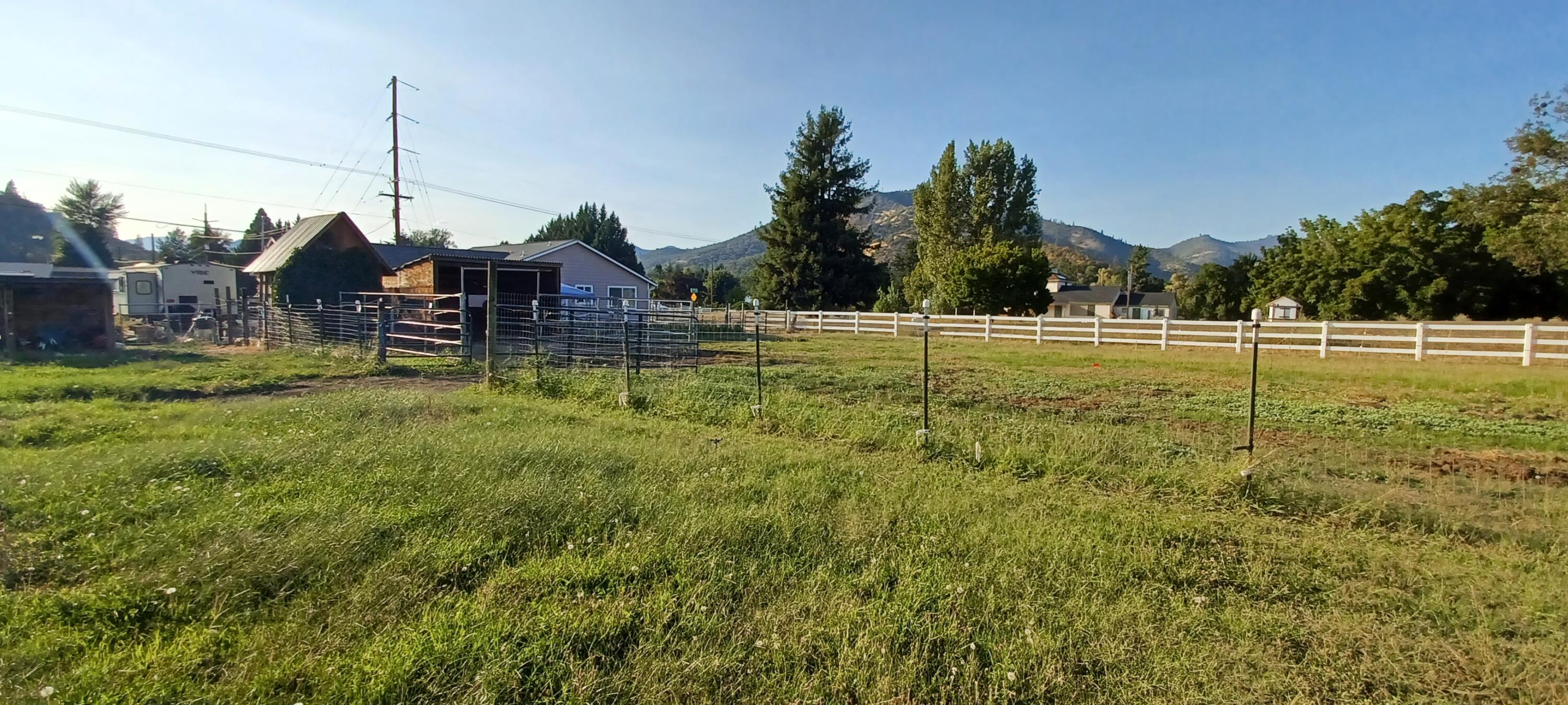 123 Lampman Road Gold Hill, OR 97525 - Photo 23 of 24 20220913_173135