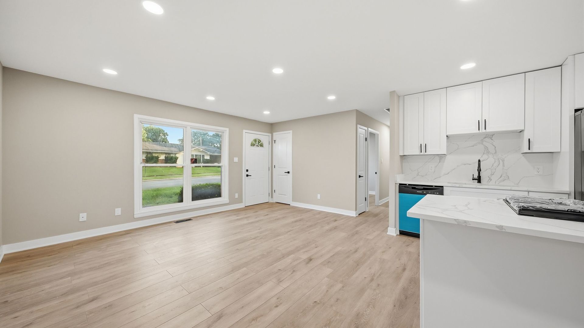 706 Halstead Avenue Romeoville, IL 60446 - Photo 3 of 22 Gallery Image 3