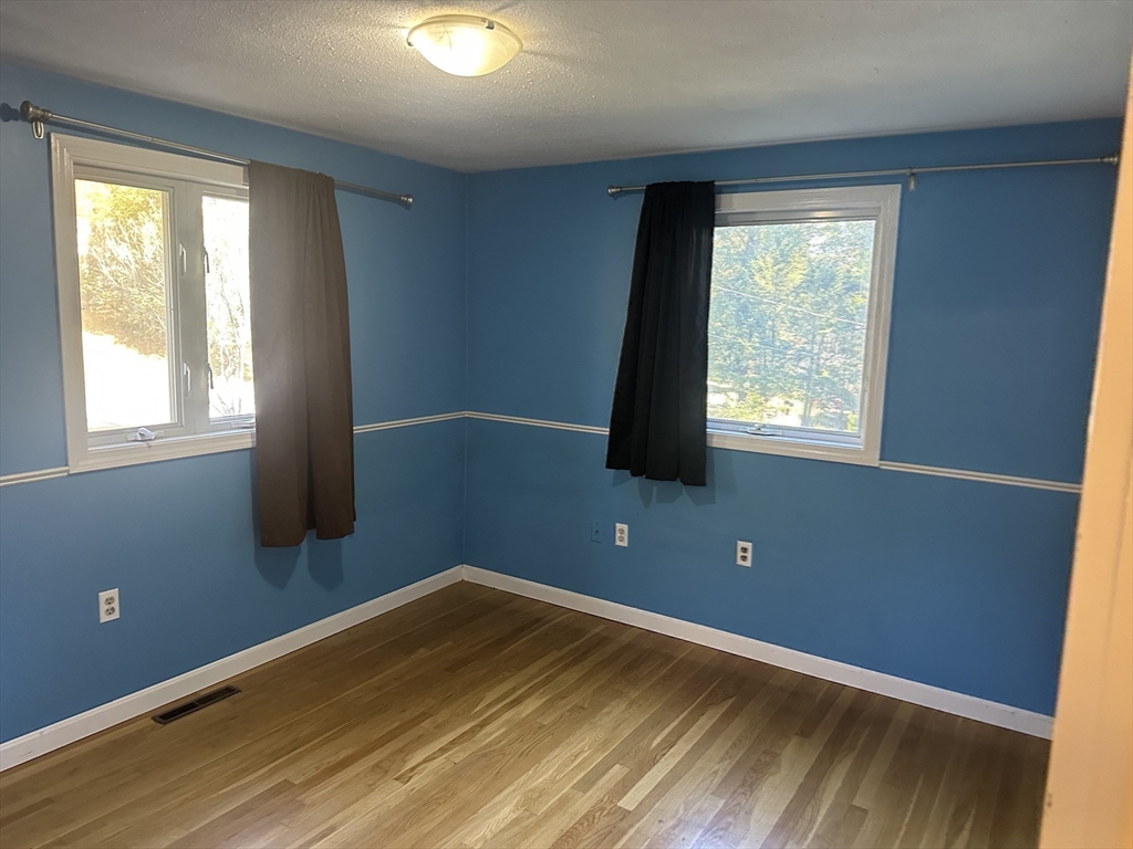 24 Seneca Drive Hudson, MA 01749 - Photo 14 of 30