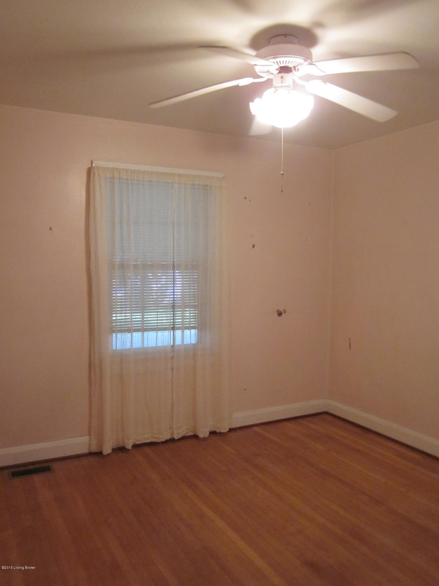 405 James Road Louisville, KY 40206 - Photo 6 of 8 IMG_3509