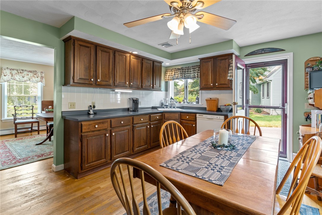 90 Foster Sheldon Road South Kingstown, RI 02879 - Photo 15 of 37 Gallery Image 15
