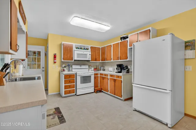 $825,000 | 5 Buckalew Drive, New Egypt, NJ 08533