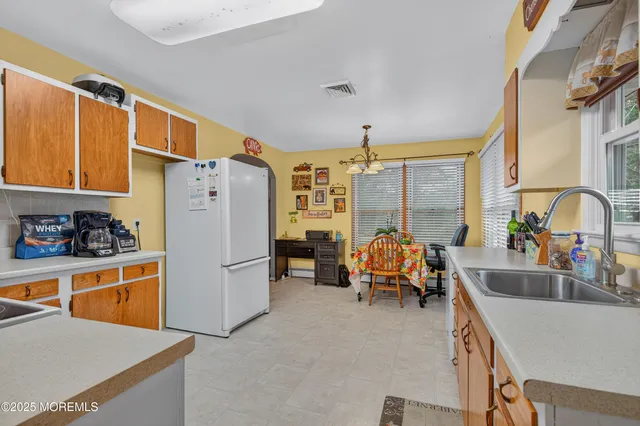 $825,000 | 5 Buckalew Drive, New Egypt, NJ 08533