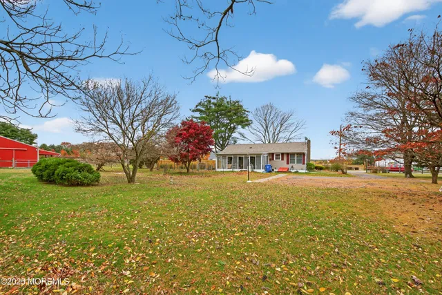 $825,000 | 5 Buckalew Drive, New Egypt, NJ 08533