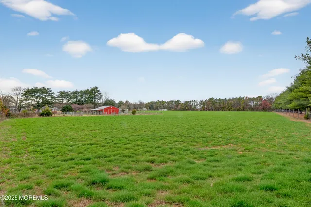 $825,000 | 5 Buckalew Drive, New Egypt, NJ 08533