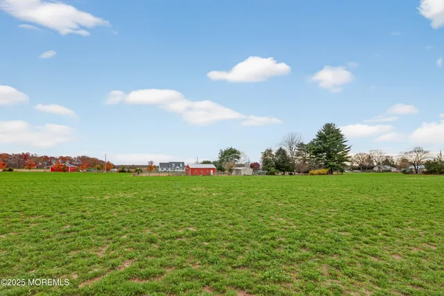 $825,000 | 5 Buckalew Drive, New Egypt, NJ 08533