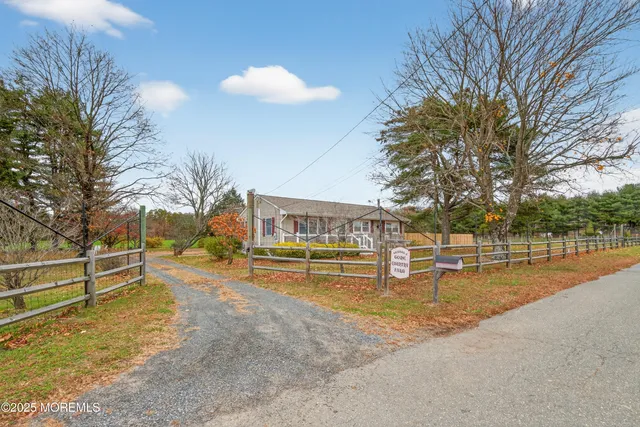 $825,000 | 5 Buckalew Drive, New Egypt, NJ 08533