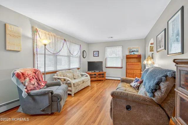 $825,000 | 5 Buckalew Drive, New Egypt, NJ 08533