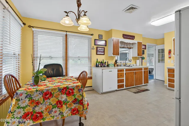 $825,000 | 5 Buckalew Drive, New Egypt, NJ 08533