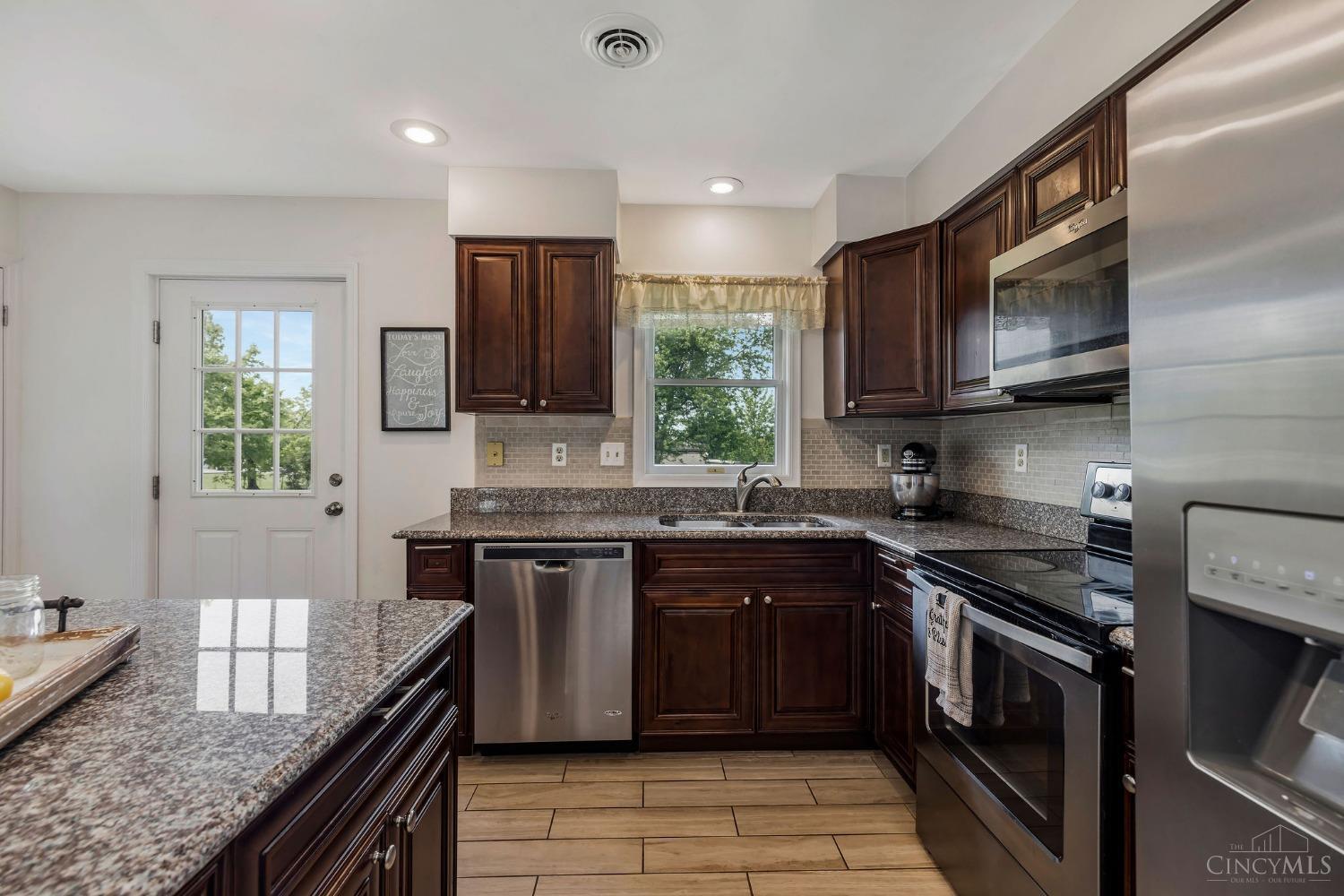 6361 Hester Road Oxford, OH 45056 - Photo 6 of 25 Gallery Image 6