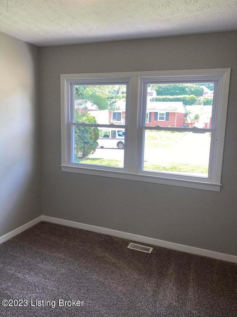 643 Emily Road Louisville, KY 40206 - Photo 7 of 13 Bedroom 2