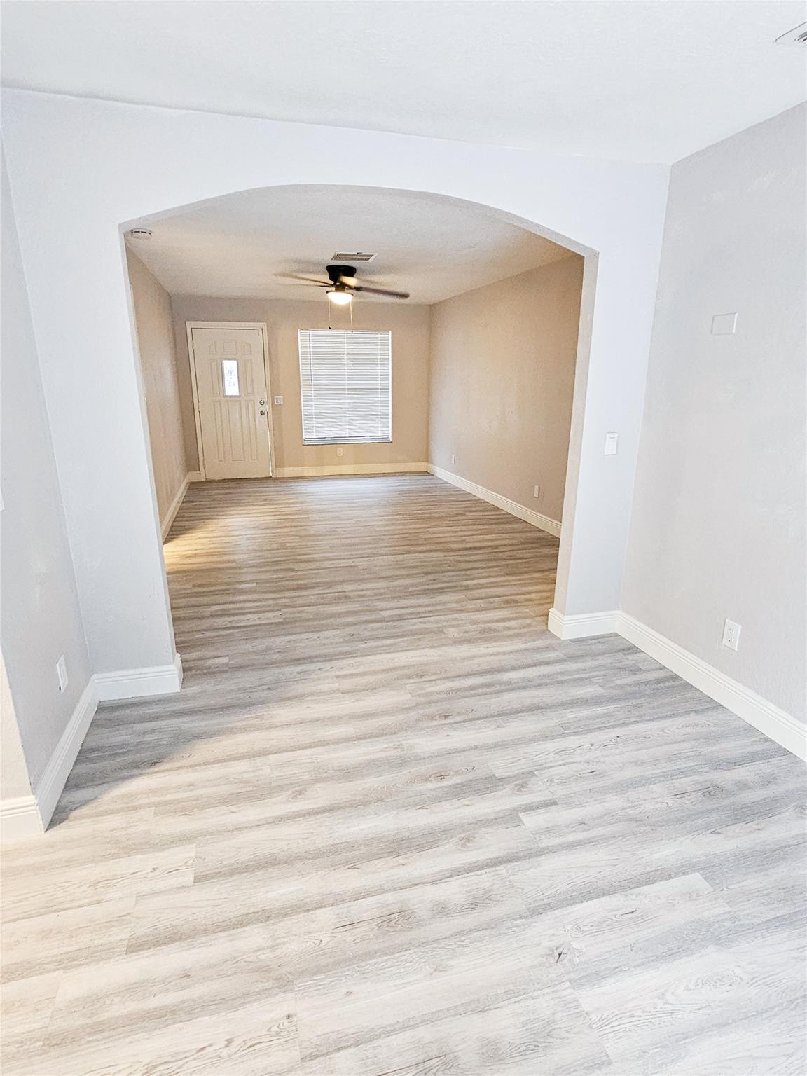 5576 Mango Road West Palm Beach, FL 33413 - Photo 6 of 14 Photo 6