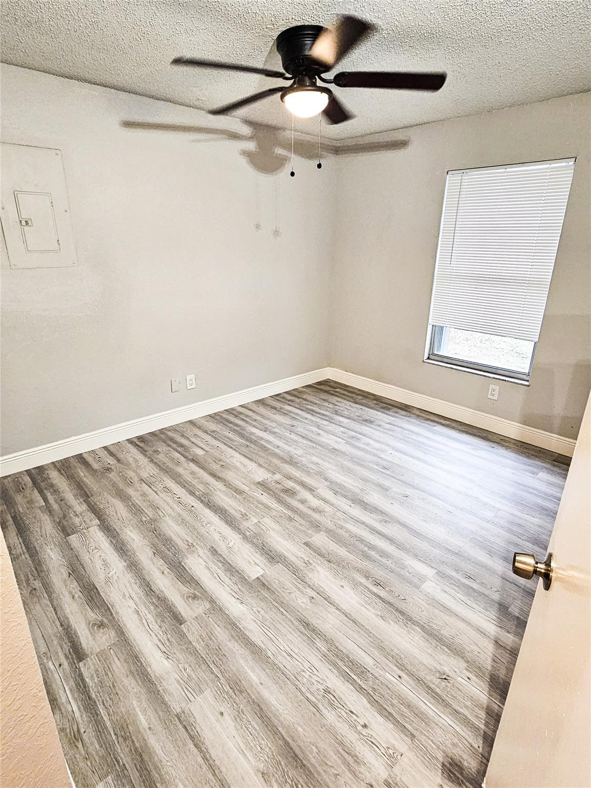 5576 Mango Road West Palm Beach, FL 33413 - Photo 8 of 14 Photo 8