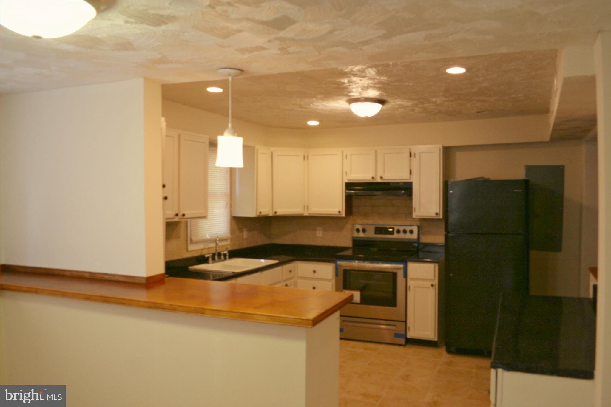 15501 Brandywine Road Brandywine, MD 20613 - Photo 3 of 16 Kitchen