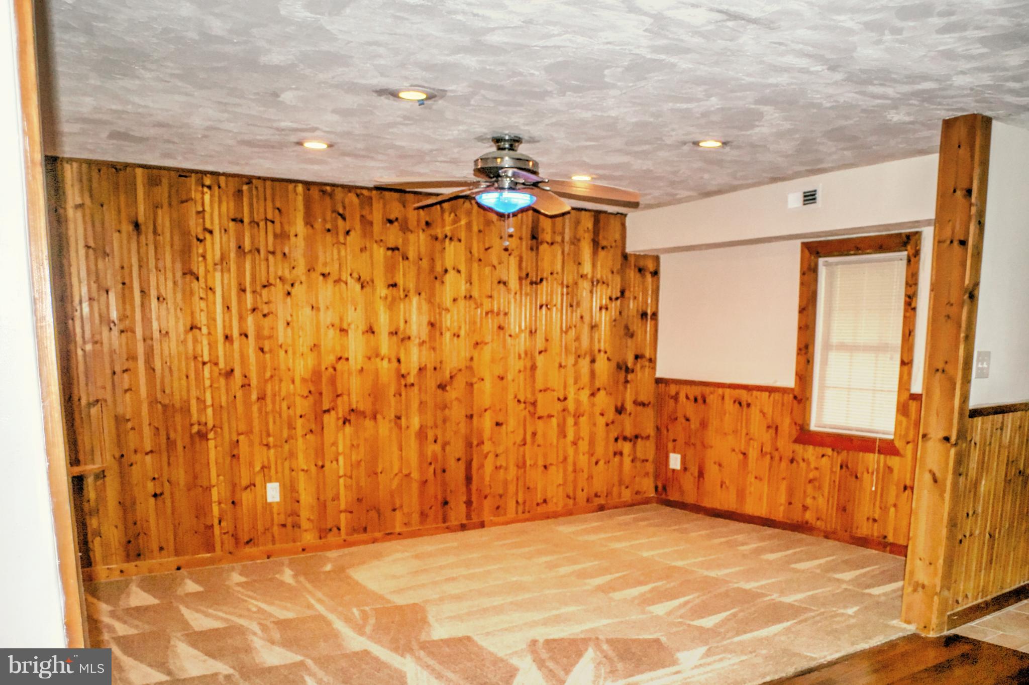 15501 Brandywine Road Brandywine, MD 20613 - Photo 6 of 16 Family Room