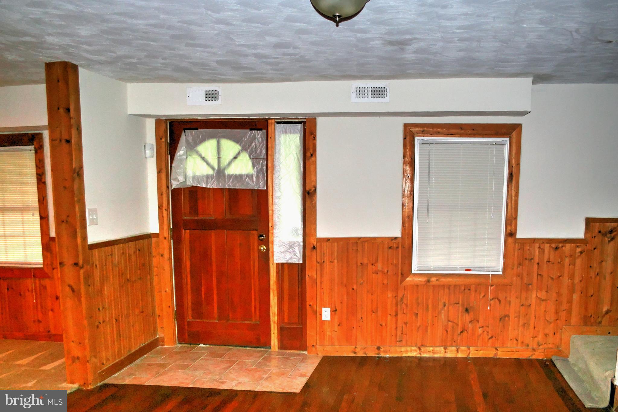 15501 Brandywine Road Brandywine, MD 20613 - Photo 7 of 16 Interior (General)