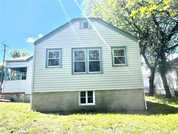 $139,900 | 227 South Lynn Street, Nevada, MO 64772
