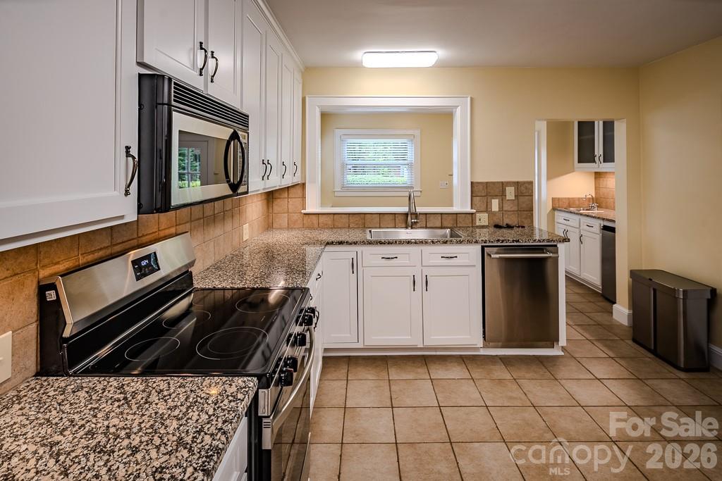 803 1st Avenue North Conover, NC 28613 - Photo 15 of 37