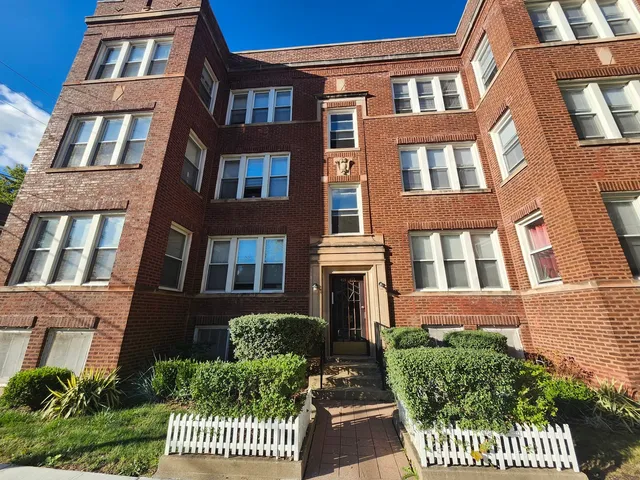 $1,650 | 10954 South Vernon Avenue, Unit 1, Chicago, IL 60628