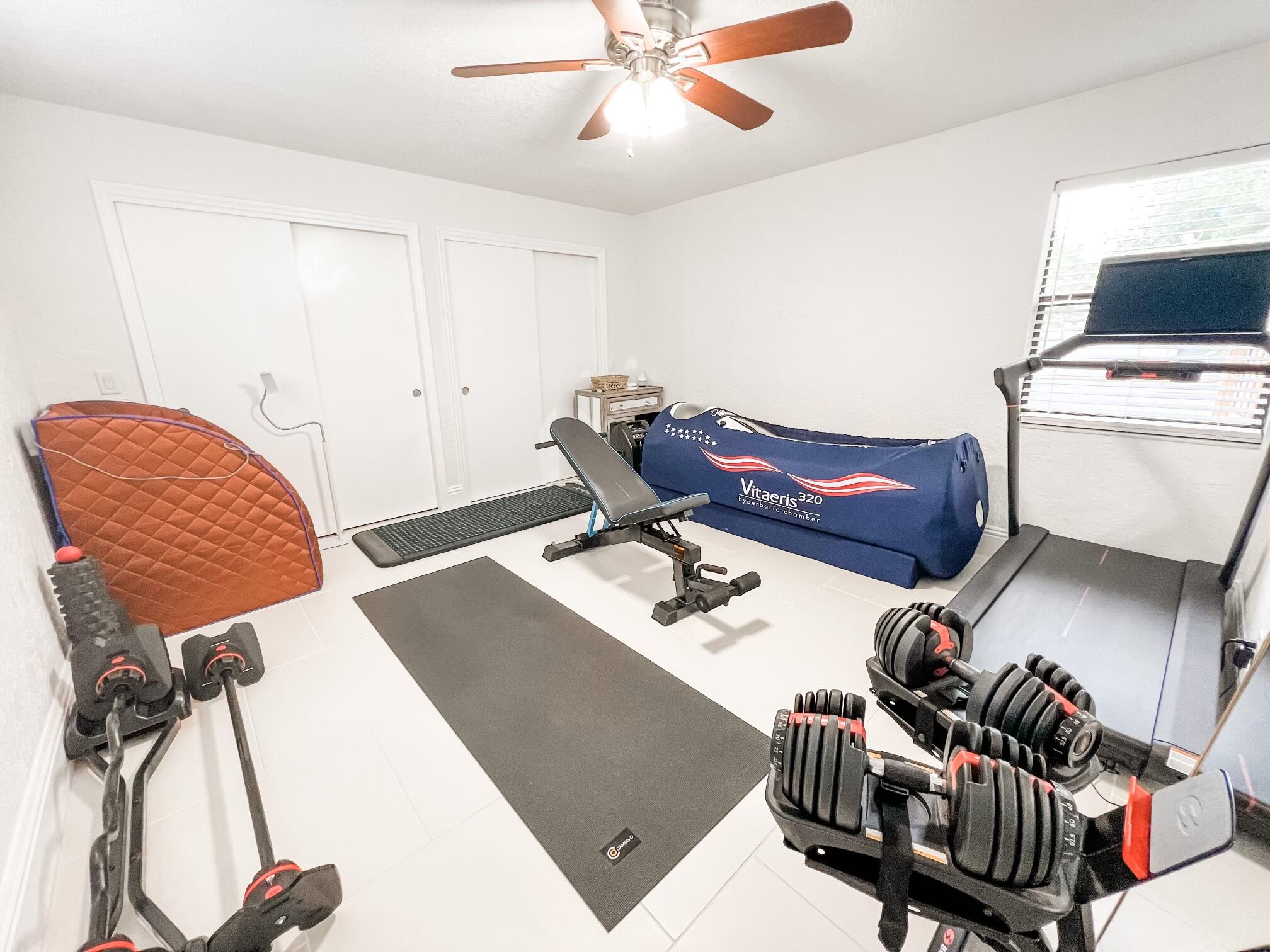 247 Forest Hill Boulevard West Palm Beach, FL 33405 - Photo 16 of 18 Bedroom 4 / gym / home office