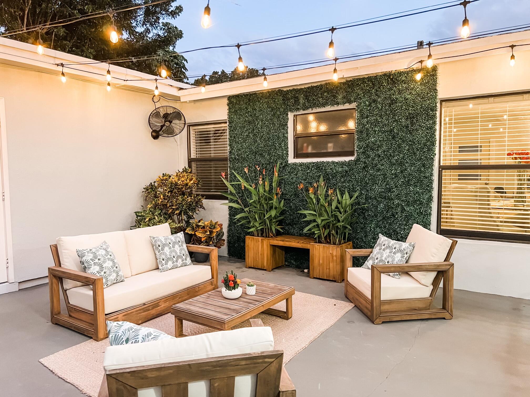 247 Forest Hill Boulevard West Palm Beach, FL 33405 - Photo 18 of 18 Rear courtyard