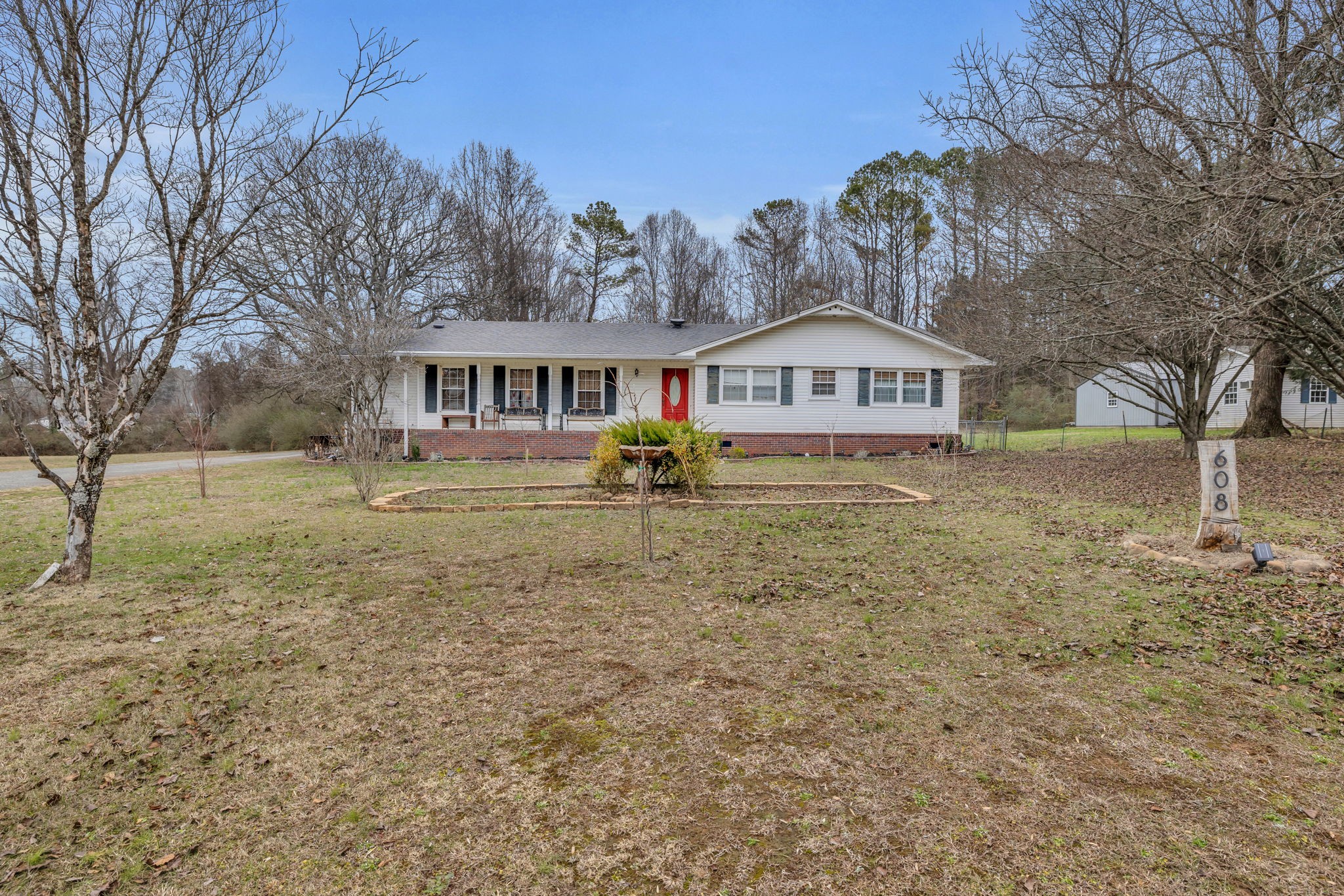 608 Fall River Road Lawrenceburg, TN 38464 - Photo 1 of 22