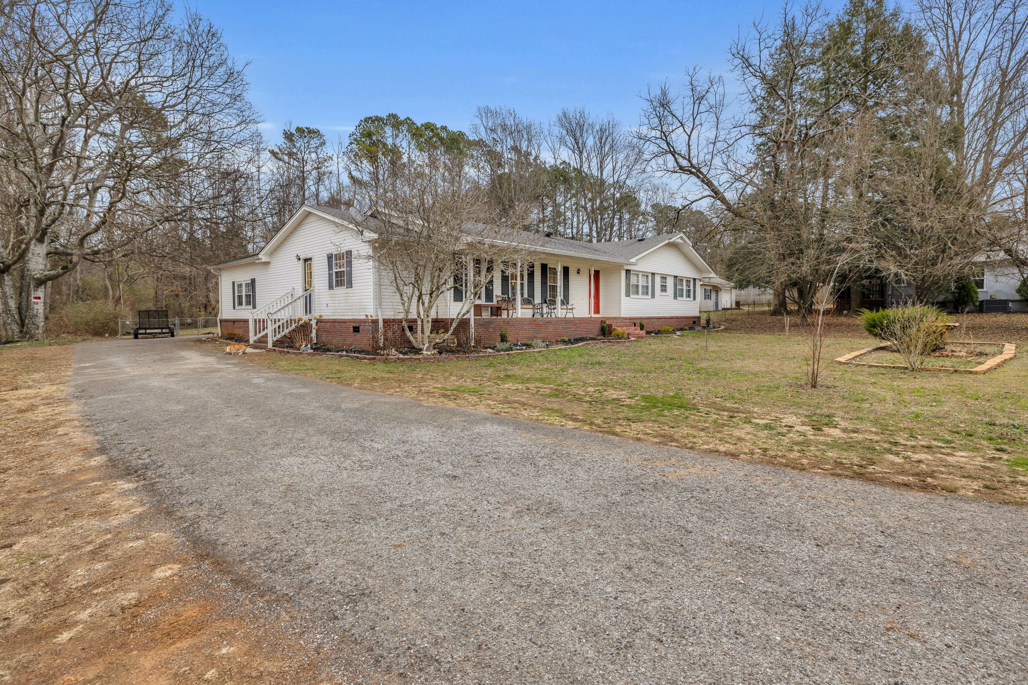 608 Fall River Road Lawrenceburg, TN 38464 - Photo 3 of 22