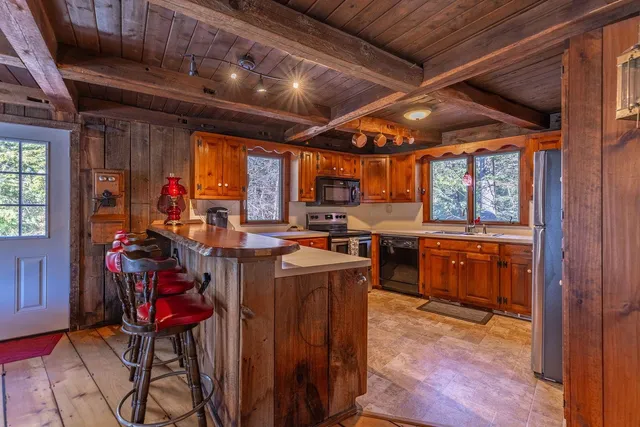 $659,000 | 373 Highway 11, Londonderry, VT 05148