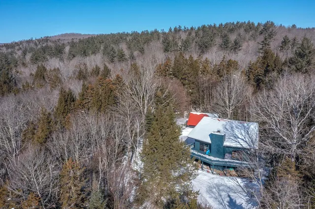 $659,000 | 373 Highway 11, Londonderry, VT 05148