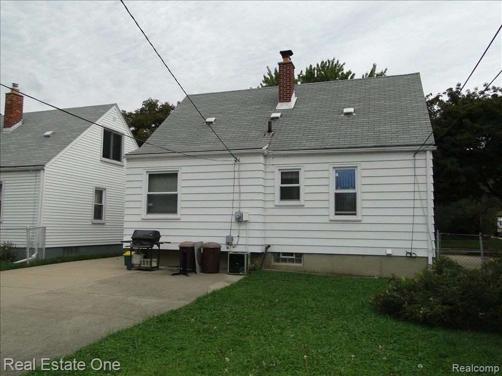 3810 Durham Road Royal Oak, MI 48073 - Photo 3 of 22 Rear Elevation